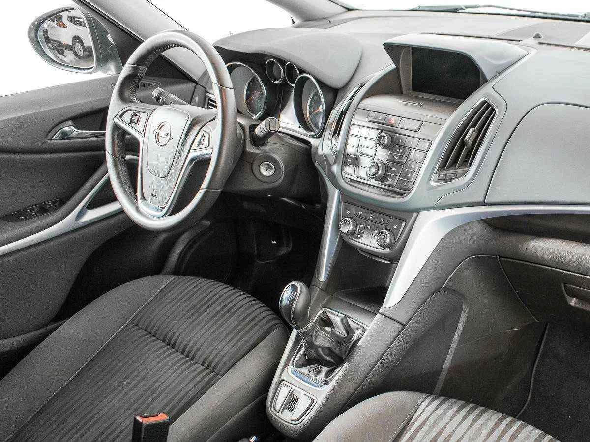 Opel Zafira, Серебряный, 2012, Механическая, 140 л.с., цена от 465 000 руб.