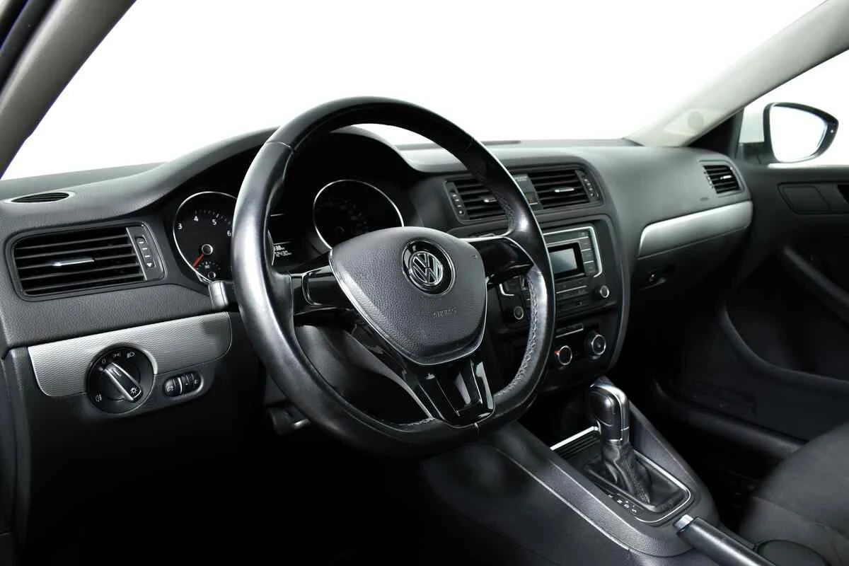 Volkswagen Jetta, Белый, 2016, Автоматическая, 110 л.с., цена от 925 000 руб.