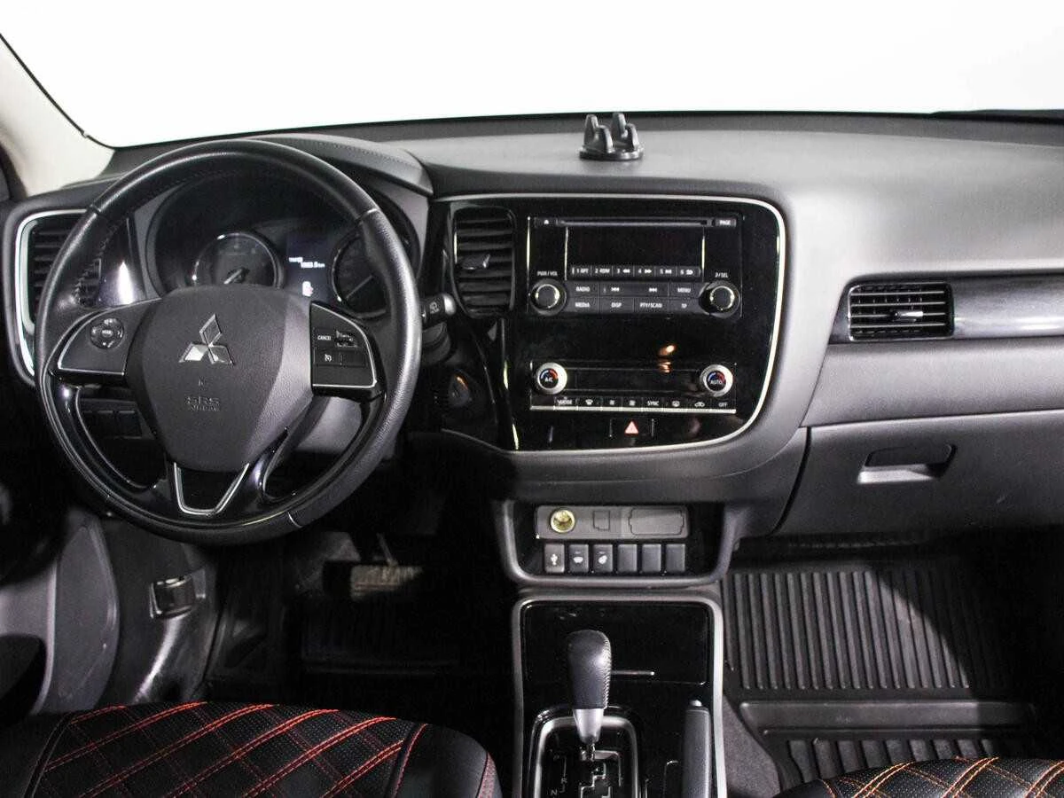 MITSUBISHI OUTLANDER, Белый, 2020, Вариатор, 146 л.с., цена от 1 276 800 руб.