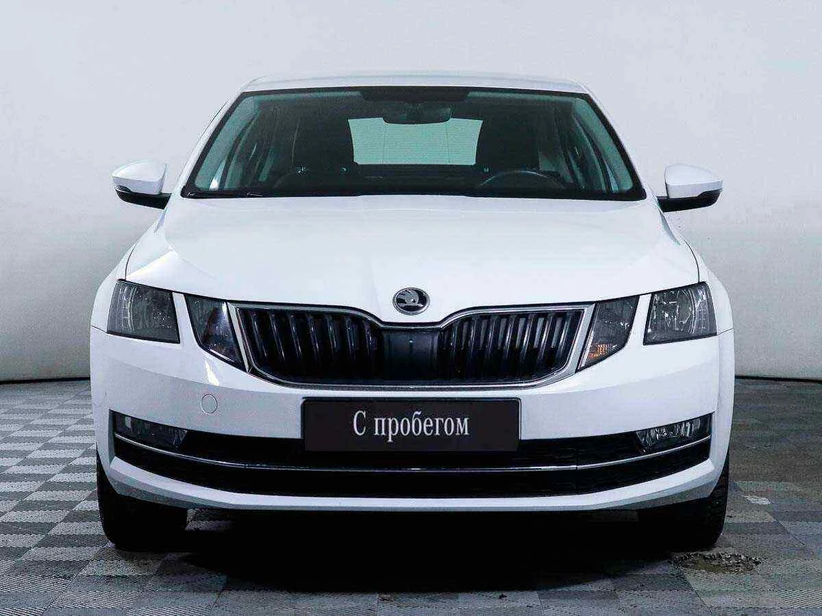 Skoda Octavia, Белый, 2019, Робот, 150 л.с., цена от 1 190 000 руб.