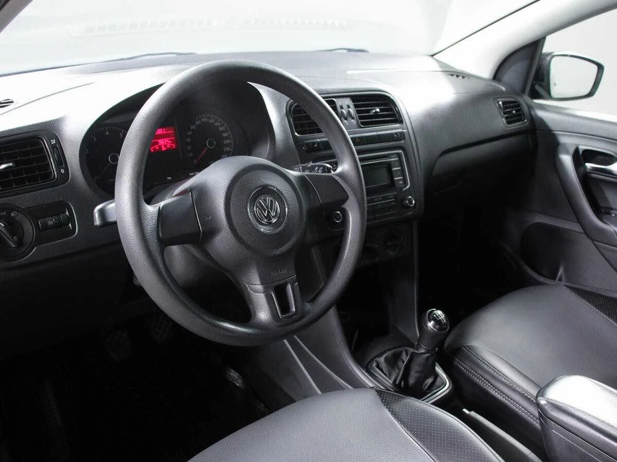 VOLKSWAGEN POLO, Черный, 2013, Механическая, 105 л.с., цена от 462 400 руб.