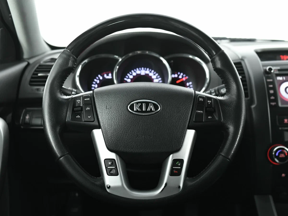 KIA Sorento, Белый, 2011, Автоматическая, 184 л.с., цена от 770 000 руб.