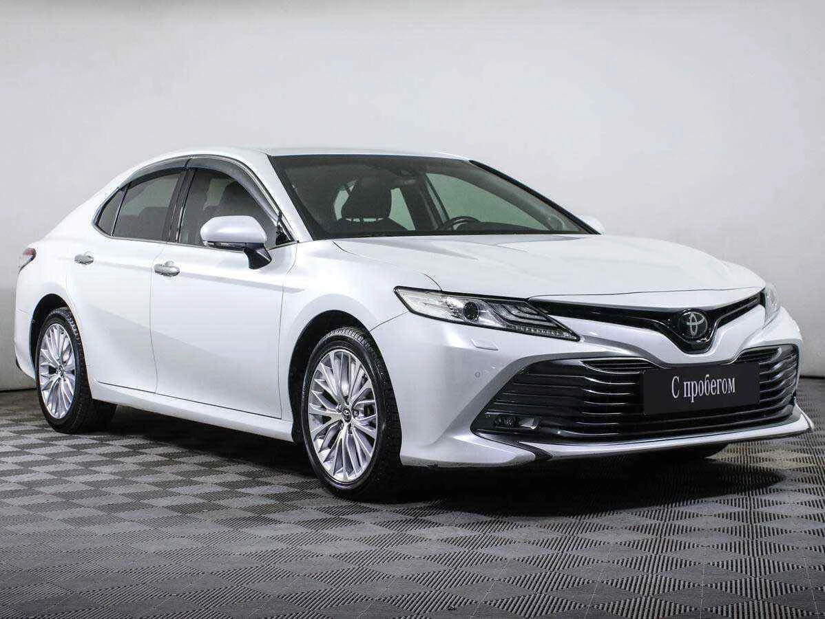 Toyota Camry, Белый, 2017, Автоматическая, 203 л.с., цена от 1 469 000 руб.