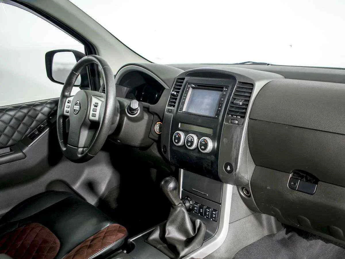 Nissan Pathfinder, Черный, 2011, Механическая, 190 л.с., цена от 977 000 руб.