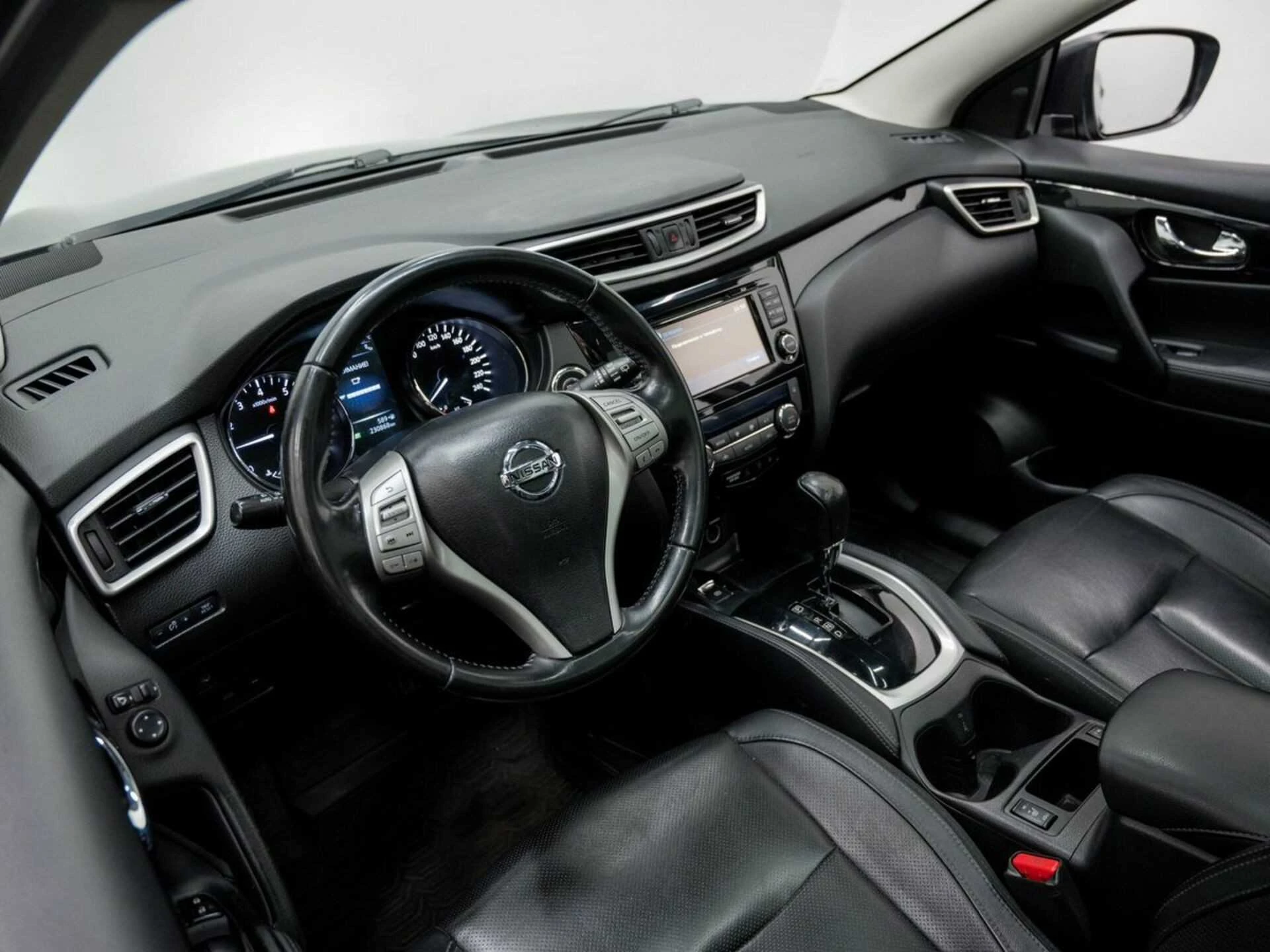 NISSAN QASHQAI, Черный, 2016, Вариатор, 144 л.с., цена от 946 400 руб.