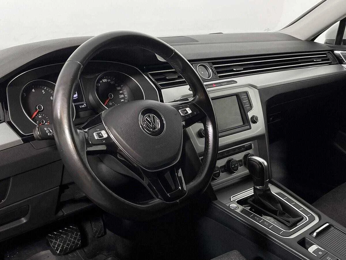 VOLKSWAGEN PASSAT, Белый, 2016, Робот, 180 л.с., цена от 1 088 000 руб.