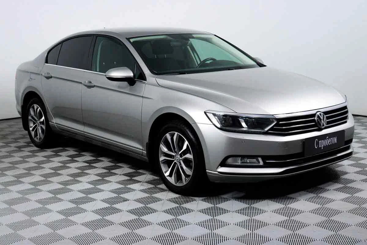 VOLKSWAGEN PASSAT, Серебряный, 2015, Робот, 150 л.с., цена от 1 280 000 руб.