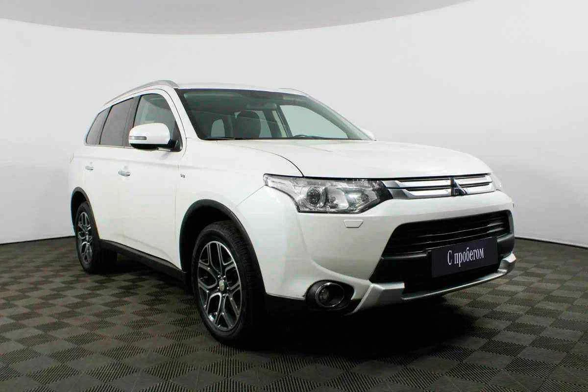 Mitsubishi Outlander, Белый, 2014, Автоматическая, 230 л.с., цена от 1 598 000 руб.