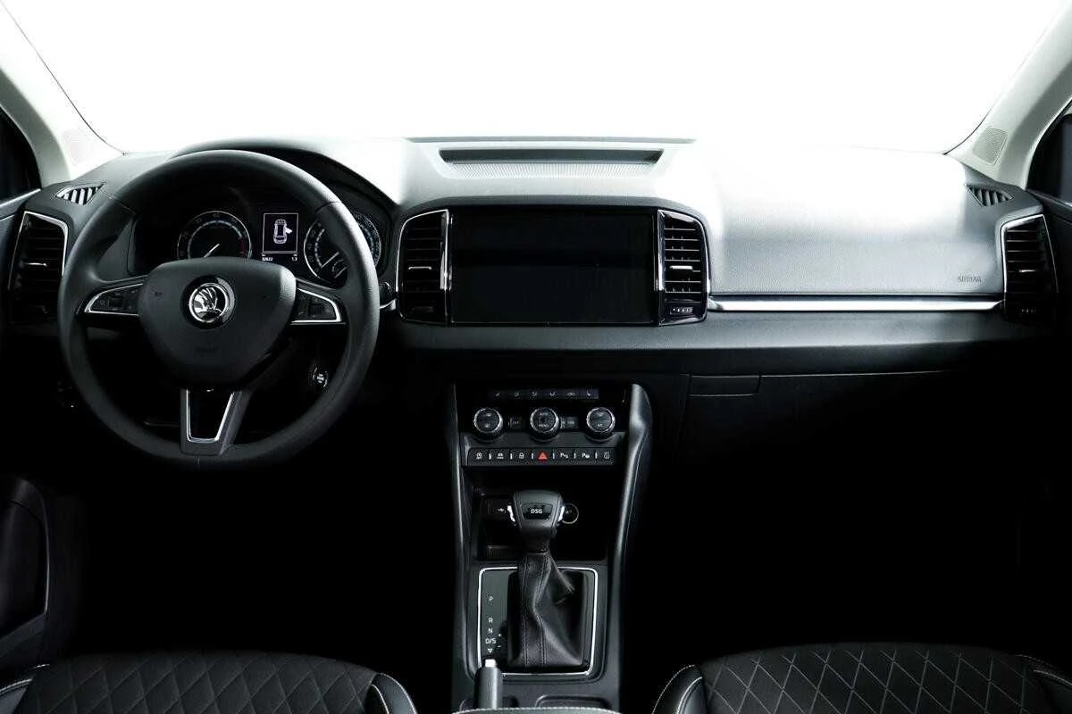 SKODA KAROQ, Белый, 2019, Робот, 150 л.с., цена от 950 400 руб.