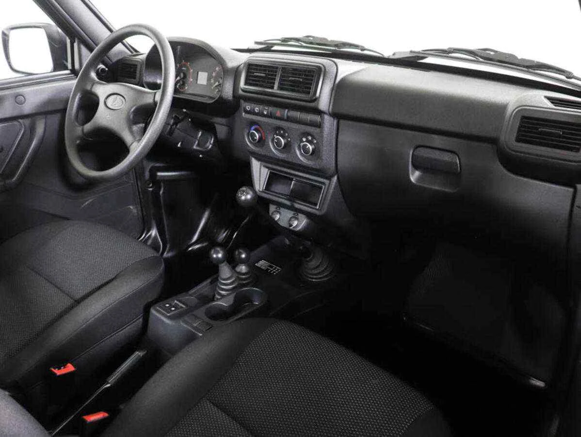 LADA Niva Legend, Коричневый, 2022, Механическая, 83 л.с., цена от 446 000 руб.
