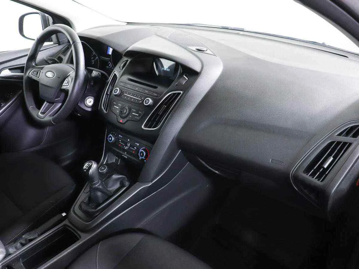 Ford Focus, Серый, 2018, Механическая, 125 л.с., цена от 911 000 руб.