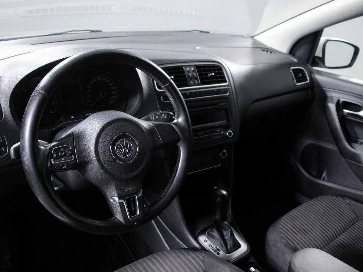 VOLKSWAGEN POLO, Белый, 2012, Автоматическая, 105 л.с., цена от 584 000 руб.