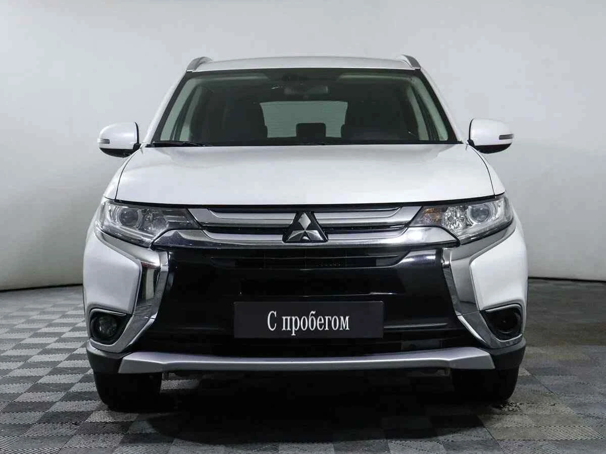 Mitsubishi Outlander, Белый, 2018, Вариатор, 146 л.с., цена от 1 289 000 руб.