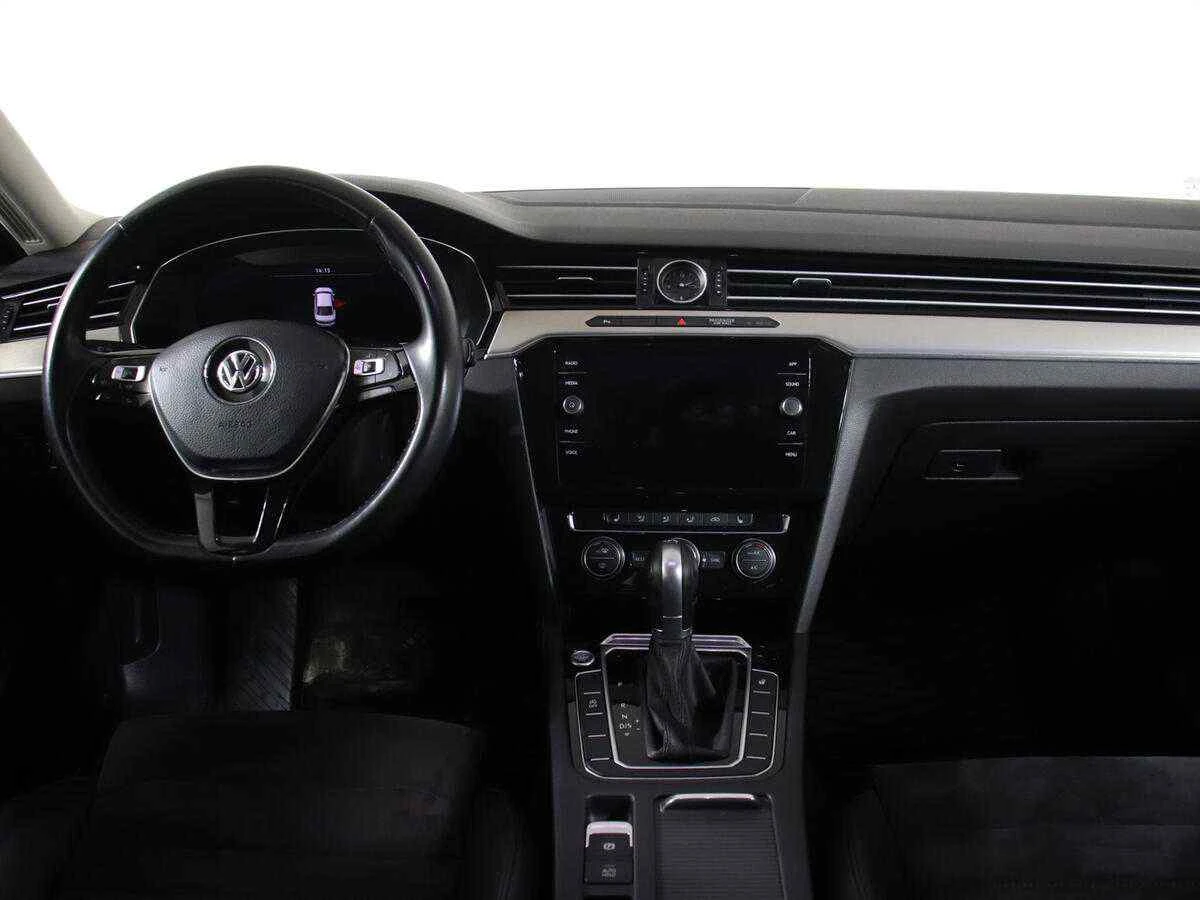 Volkswagen Passat, Черный, 2018, Робот, 150 л.с., цена от 1 299 000 руб.