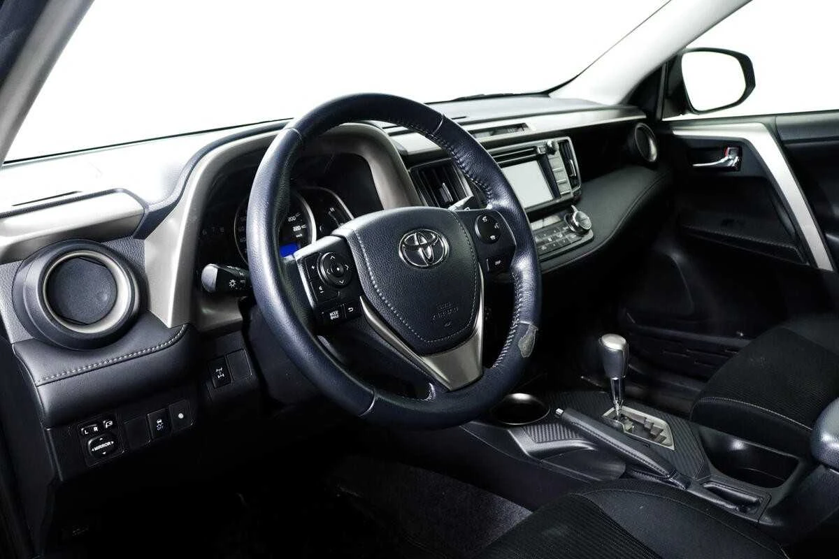 TOYOTA RAV4, Черный, 2014, Вариатор, 129 л.с., цена от 1 408 000 руб.