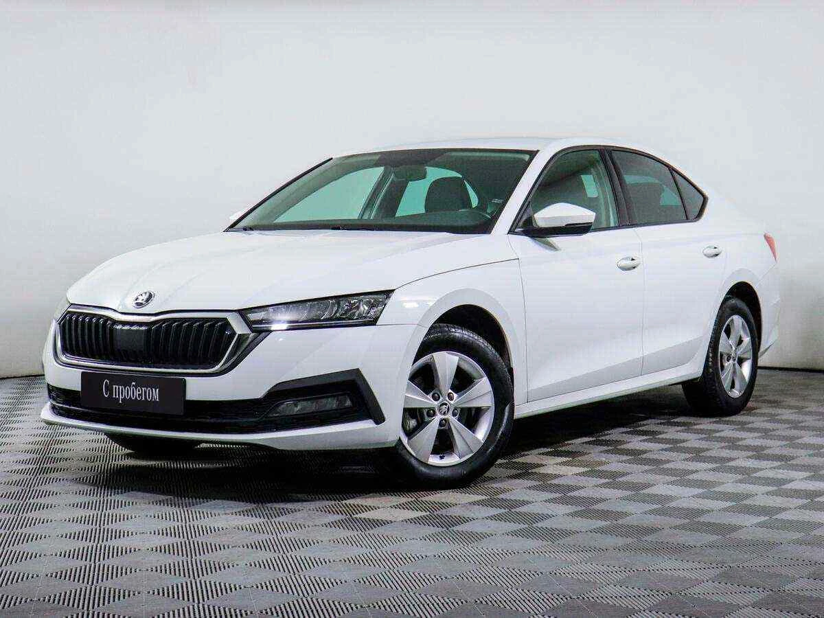 Skoda Octavia, Белый, 2021, Робот, 150 л.с., цена от 1 820 000 руб.