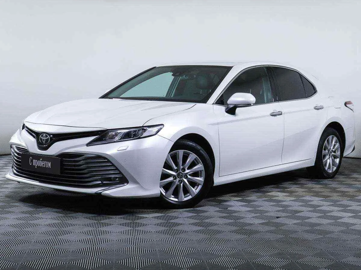 Toyota Camry, Белый, 2018, Автоматическая, 181 л.с., цена от 2 265 000 руб.