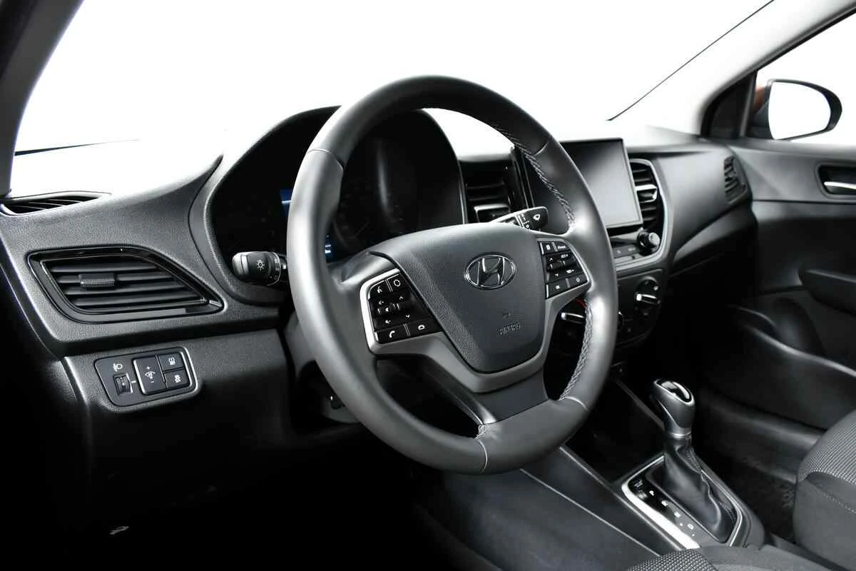 Hyundai Solaris, Коричневый, 2021, Автоматическая, 123 л.с., цена от 949 000 руб.