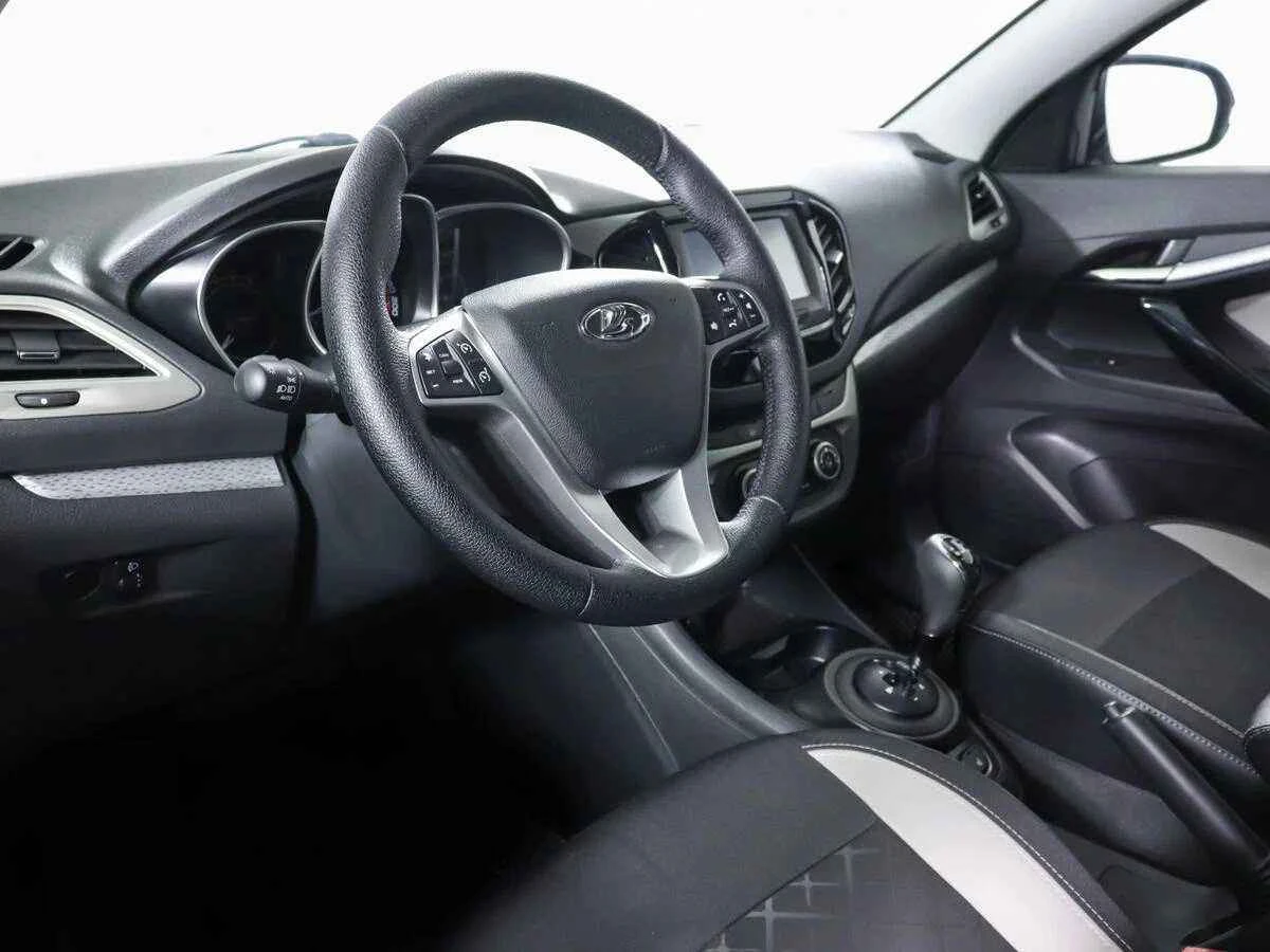 LADA Vesta SW Cross, Серый, 2018, Робот, 122 л.с., цена от 636 000 руб.