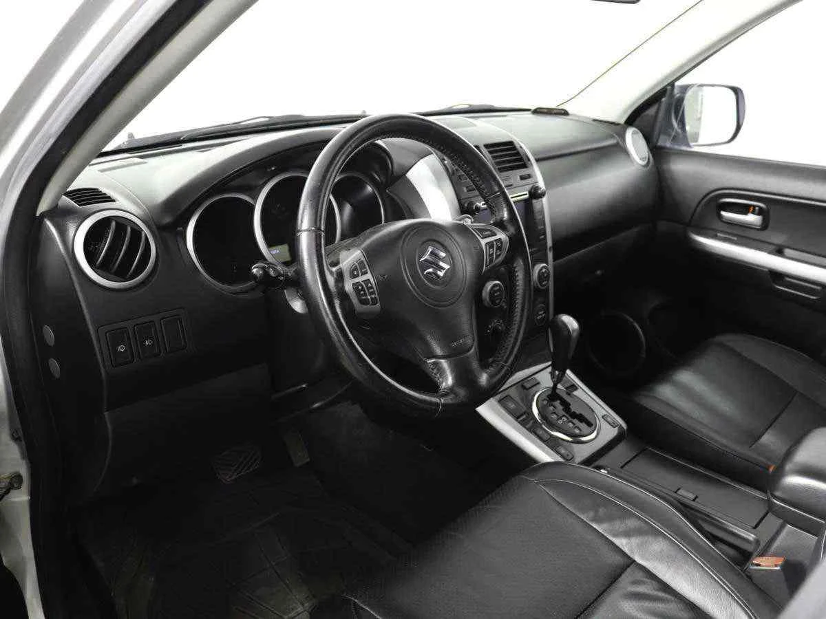 Suzuki Grand Vitara, Серебряный, 2011, Автоматическая, 169 л.с., цена от 555 000 руб.