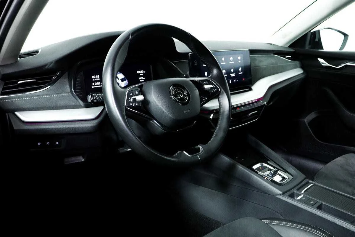 SKODA OCTAVIA, Черный, 2022, Робот, 190 л.с., цена от 2 472 000 руб.