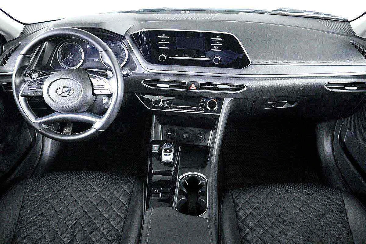 Hyundai Sonata, Белый, 2021, Автоматическая, 150 л.с., цена от 1 899 000 руб.