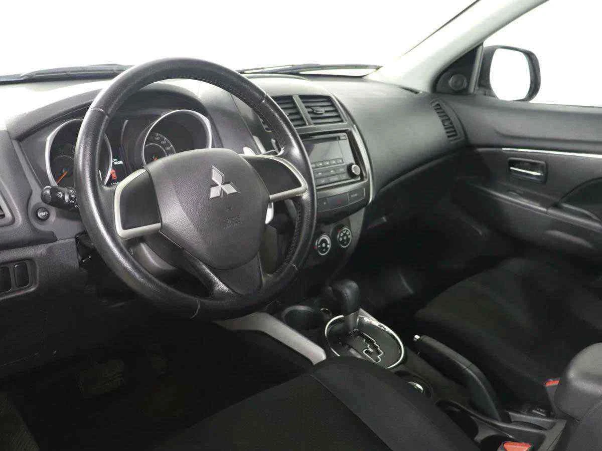 Mitsubishi ASX, Белый, 2013, Вариатор, 150 л.с., цена от 581 000 руб.